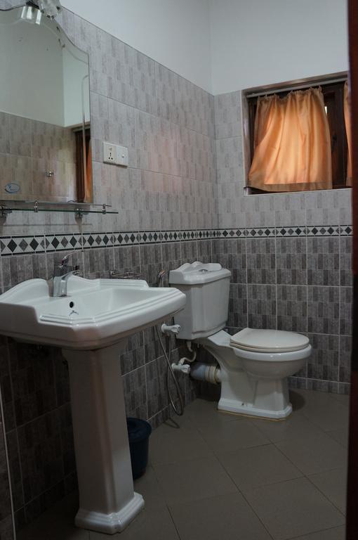Tandem Guesthouse Hikkaduwa Ngoại thất bức ảnh