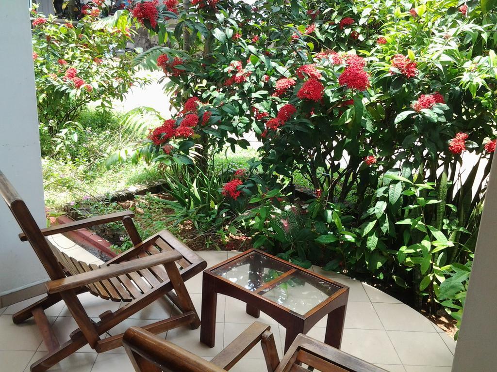 Tandem Guesthouse Hikkaduwa Ngoại thất bức ảnh